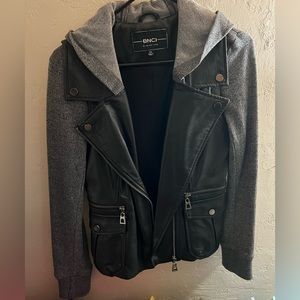 Leather jacket/hoodie xs